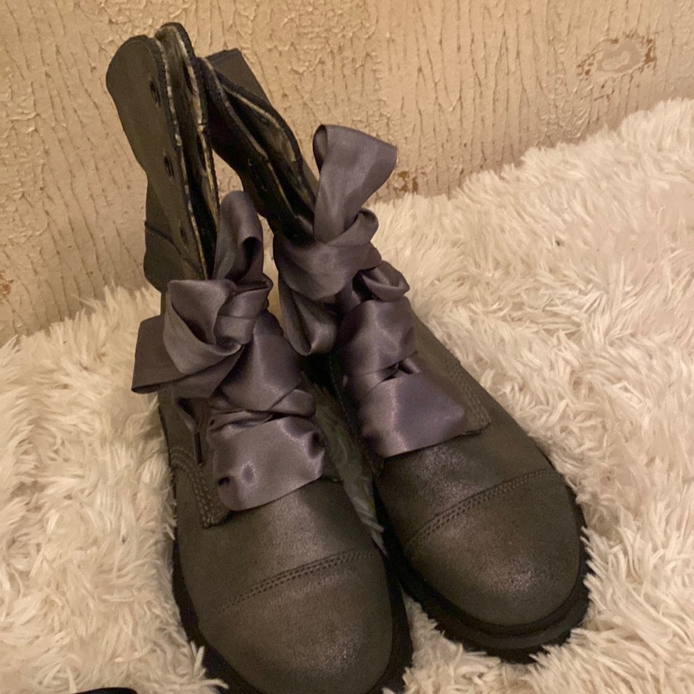 Dr Martens gray combat boot with wide ribbon laces
